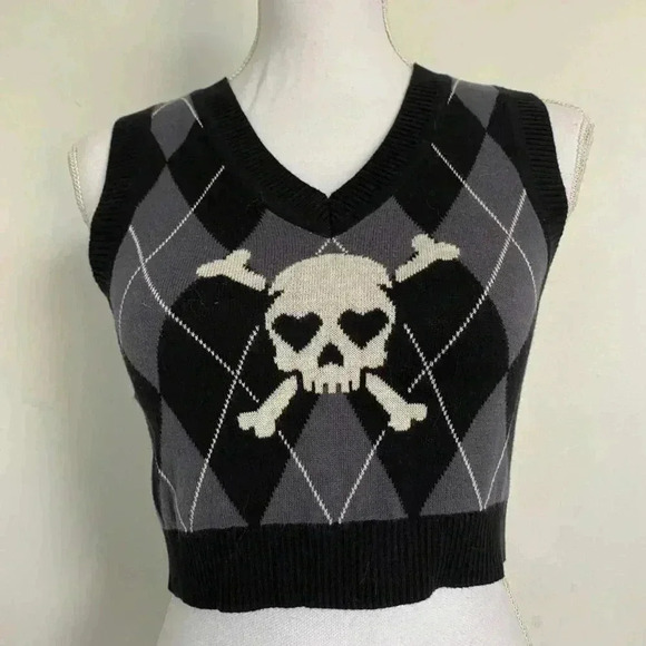 Dolls kill uncharm school argyle sweater vest. - Picture 3 of 4